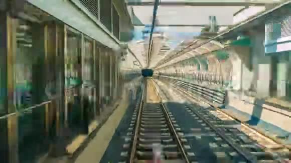 地铁内自动列车4k超移视频的预览图