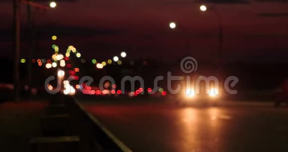 天桥上闪烁的路灯视频的预览图