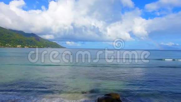 塞舌尔马河岛博瓦隆海滩海景2视频的预览图