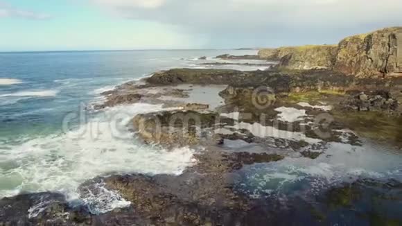 北爱尔兰大西洋海岸港口码头视频的预览图