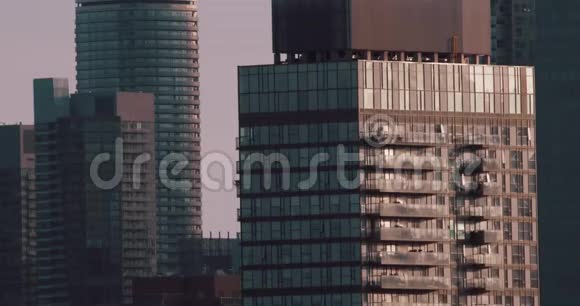 建造摩天大楼视频的预览图
