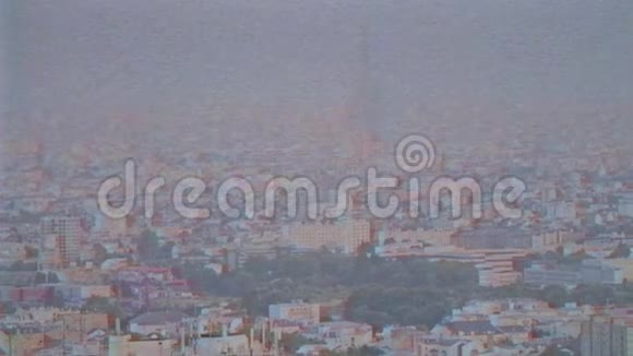 埃菲尔铁塔VHS老式磁带电影的电影航拍视频的预览图