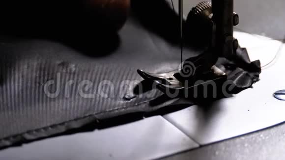 缝纫机针在运动视频的预览图