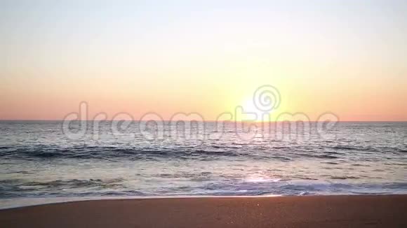 日落时的大海视频的预览图