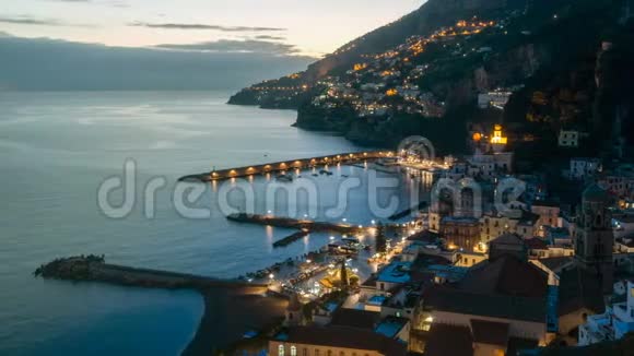意大利阿马尔菲海岸阿马尔菲夜间时间推移视频的预览图
