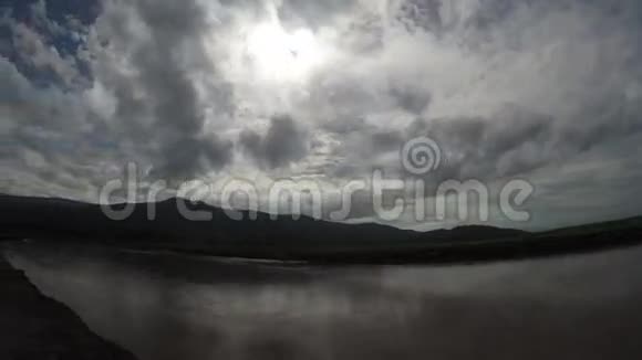 湖景360度视频的预览图