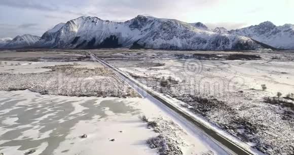 挪威冬季雪景中的雪道视频的预览图