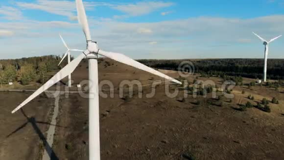 风力涡轮机的旋转叶片风电技术理念视频的预览图
