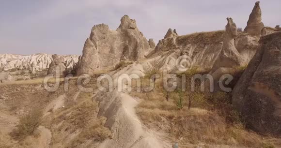 卡帕多西亚的神奇和不寻常的岩石视频的预览图
