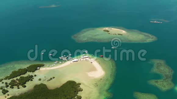 卢利岛帕拉万Princesa港岛跳跃旅游在本田湾巴拉望视频的预览图