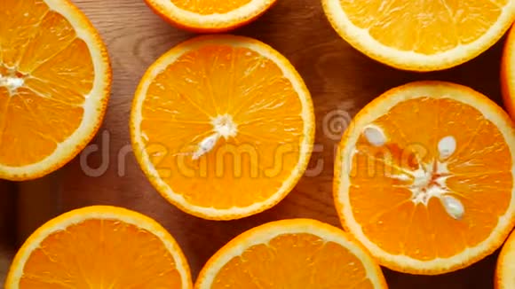 拍摄橙色半身视频视频的预览图