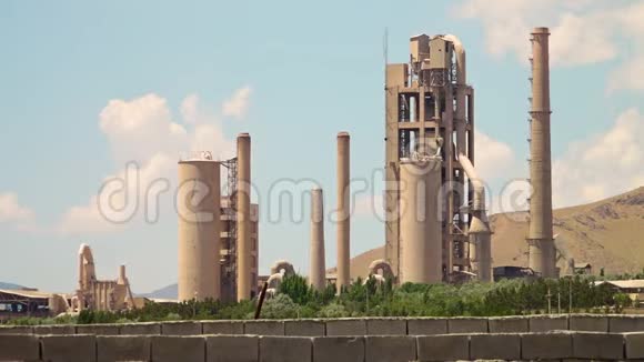 伊朗阿塞拜疆炼油厂视频的预览图