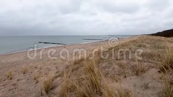 波罗的海波涛汹涌的海水视频的预览图