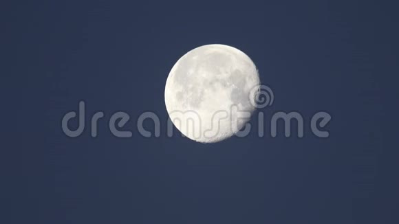 月球将通过地球影子01232019在唯一的月全食视频的预览图