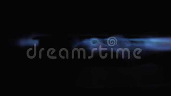 黑色背景上的煤气炉气体开启呈蓝色火焰视频的预览图