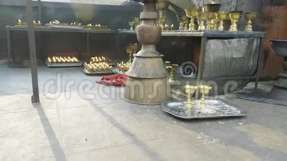 布达纳的蜡烛尼泊尔加德满都山谷视频的预览图
