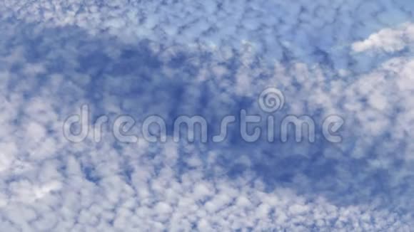 海拔5公里的大气卷云视频的预览图