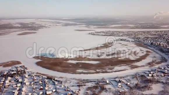 俄罗斯Berdsk德森堡302018年航空摄影列别代夫卡村贝尔德河视频的预览图