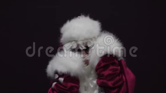 圣诞老人担心黑人背景视频的预览图