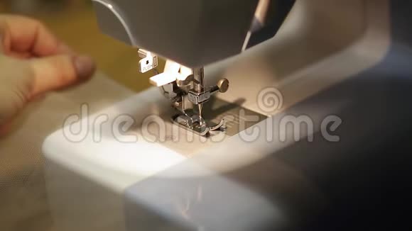 用针线闭合缝纫机脚的机构郁金香固件视频的预览图