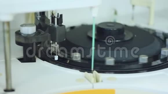 科学制药研究设备血液机器人视频的预览图