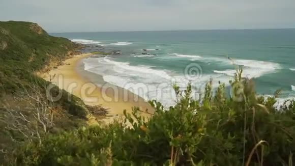大洋路澳大利亚海滩公路旅行卡车搬家视频的预览图