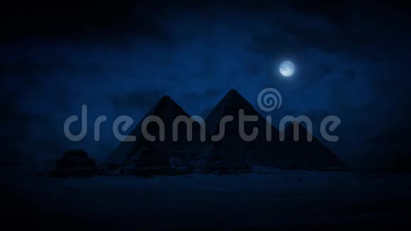 夜晚有月亮的金字塔视频的预览图