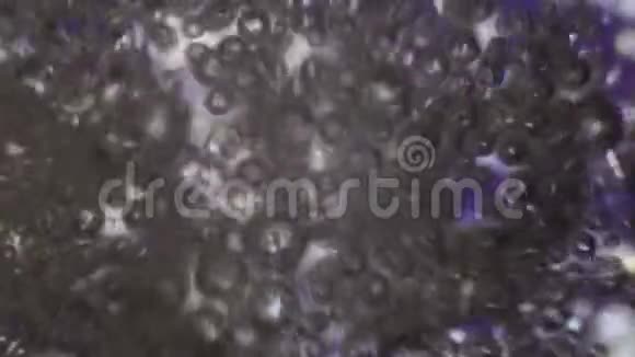 偏振光显微镜下维生素C气泡视频的预览图