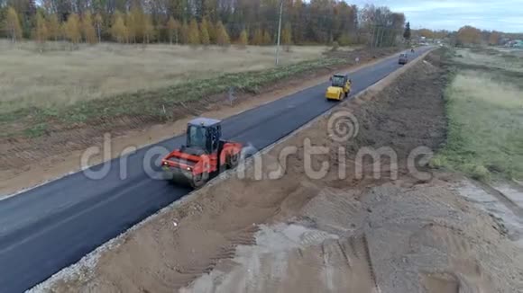俄修建道路视频的预览图