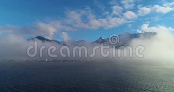 蒙丹湖上的雾视频的预览图