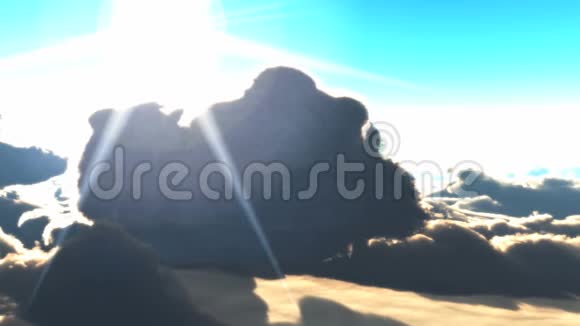 飞在云上太阳射线视频的预览图