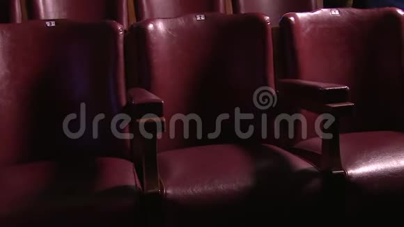 电影院椅子的电影镜头视频的预览图