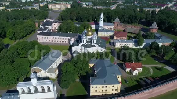 飞越圣索菲亚大教堂夏日俄罗斯视频的预览图