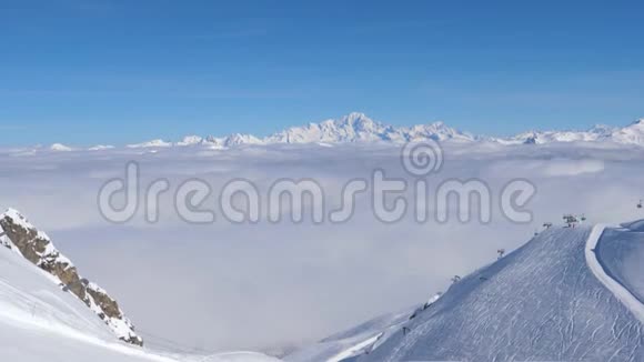 从雪山和云谷呼吸视频的预览图