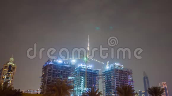 迪拜高层建筑夜间施工视频的预览图