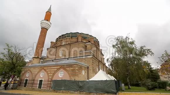 索菲亚班亚巴希清真寺外部元素重建保存视频的预览图