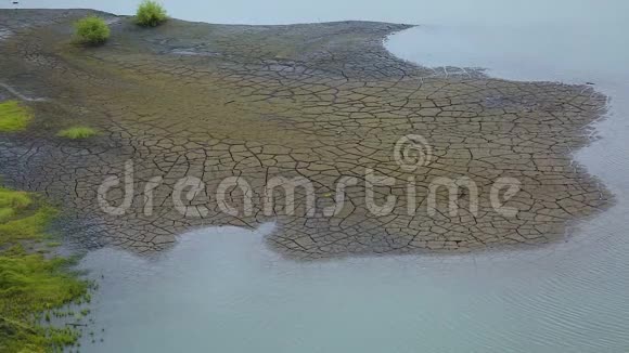 源自大高加索的阿拉扎尼河冲刷着ShildaKakheti海岸视频的预览图