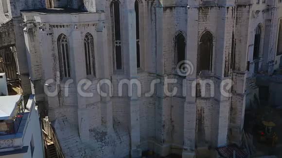 里斯本的哥特式卡莫教堂和修道院被地震历史破坏视频的预览图