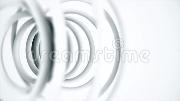 关闭抽象塑料弹簧隔离在白色背景单色塑料线圈螺旋背景视频的预览图
