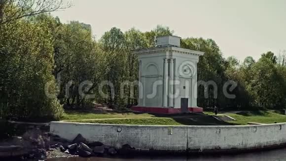 斯大林帝国风格在莫斯科海峡一侧的建设视频的预览图