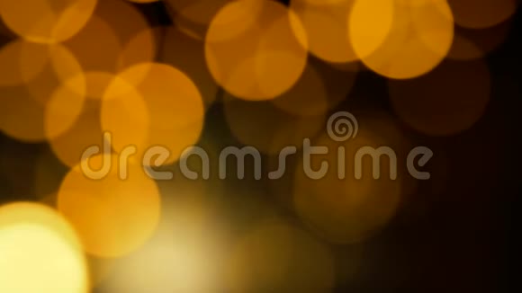 模糊的橙色圣诞灯光背景视频的预览图