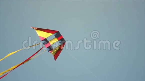 风筝在空中飞翔视频的预览图