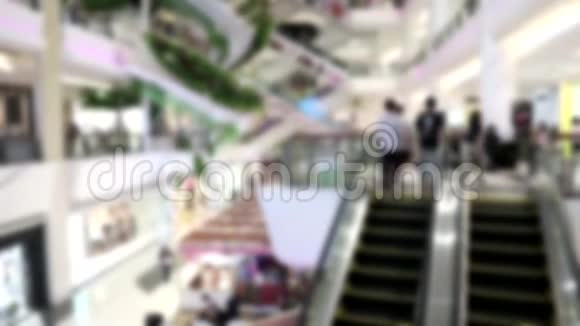 泰国曼谷BangnaTrad路中央购物中心的自动扶梯已变蓝视频的预览图