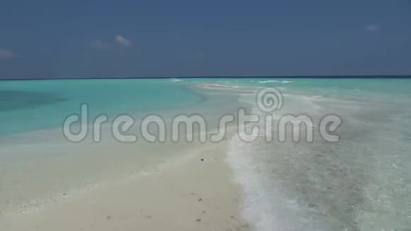 在印度洋吐花生马尔代夫视频视频的预览图