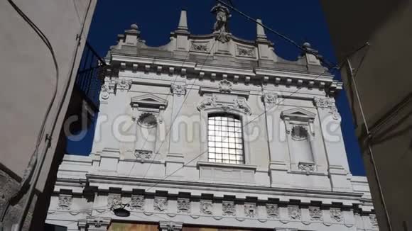 贝加莫意大利圣阿莱桑德罗德拉克罗西教堂的正面视频的预览图