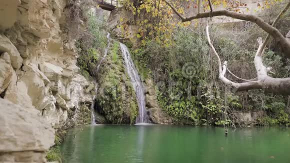 塞浦路斯的阿多尼斯瀑布视频的预览图