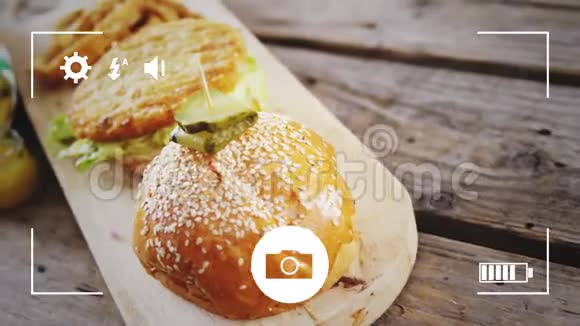 用数码相机拍照食物视频的预览图