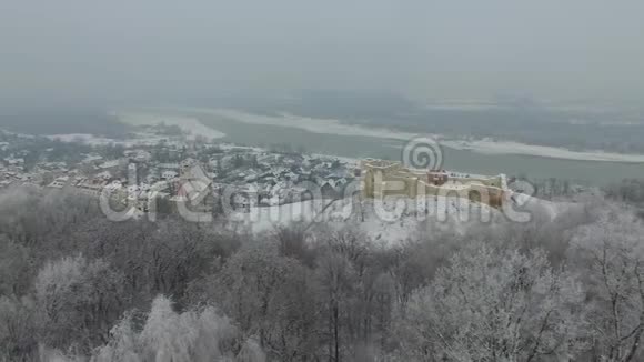 冬季卡齐米耶兹多尔尼图片鸟瞰视频的预览图