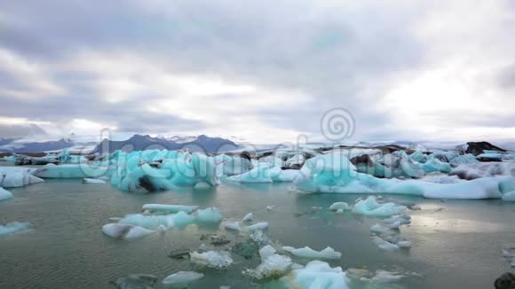冰岛的冰泻湖视频的预览图