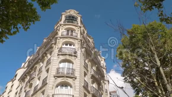 法国巴黎巴洛克风格角楼外部视频的预览图